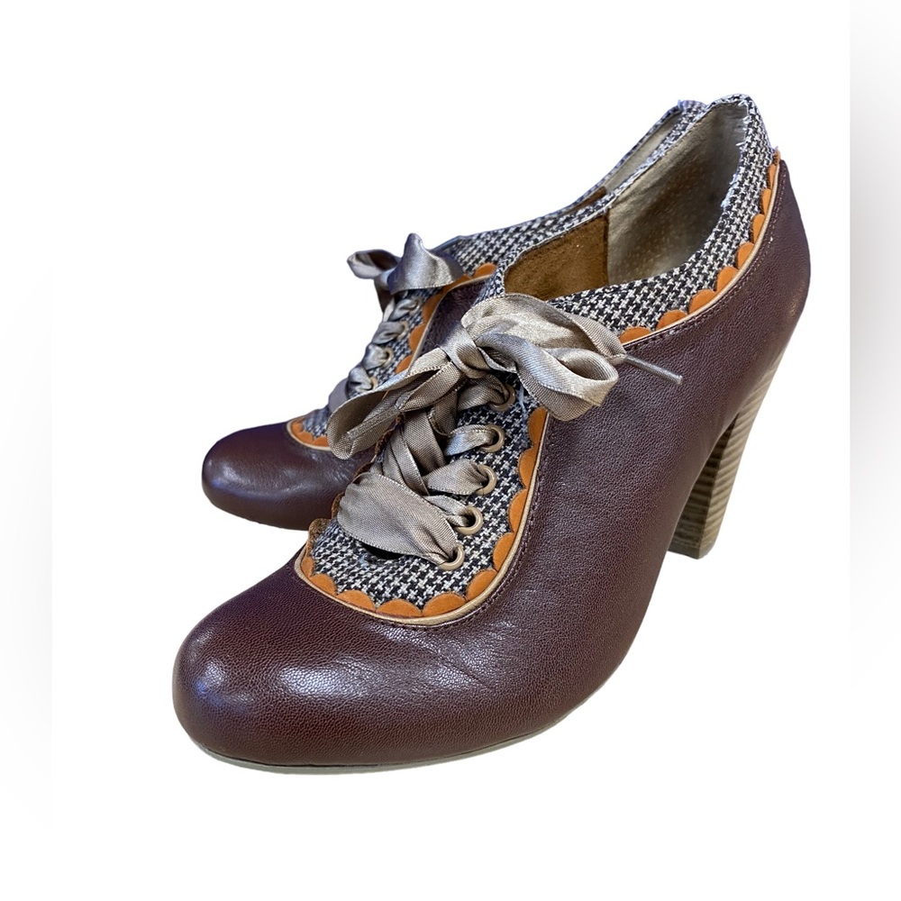 Poetic License heels size 7